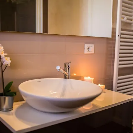 Bright Desenzano - Cascinale Pool Apartment *