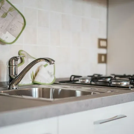 Bright Desenzano - Cascinale Pool Apartment Desenzano del Garda