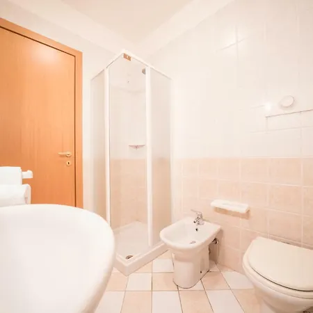 Apartment Bright Desenzano - Cascinale Pool Desenzano del Garda