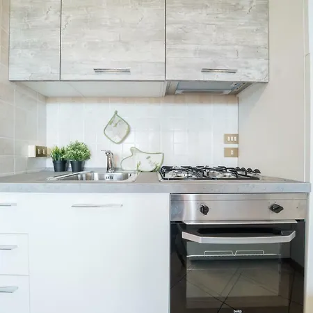 Bright Desenzano - Cascinale Pool Apartment Desenzano del Garda